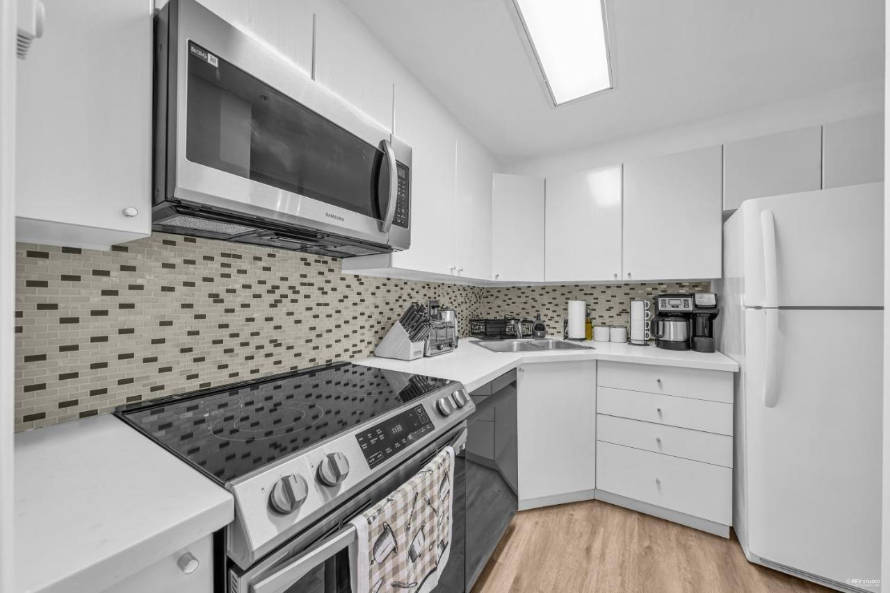1-Br Condo In Downtown Coal Harbour With Parking And City Views Vancouver Exterior foto